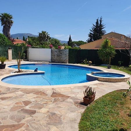 בורם-לה-מימוזה Villa Au Calme Avec Piscine Privative מראה חיצוני תמונה